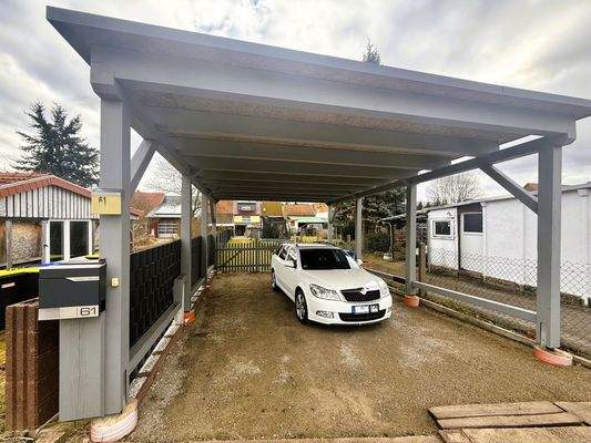 Carport.jpg