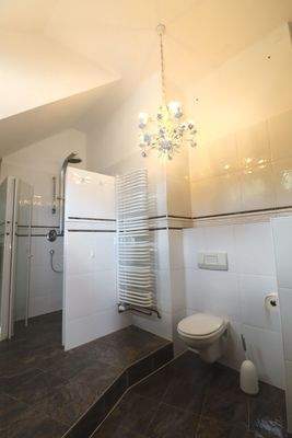 Obergeschoss- Badezimmer 