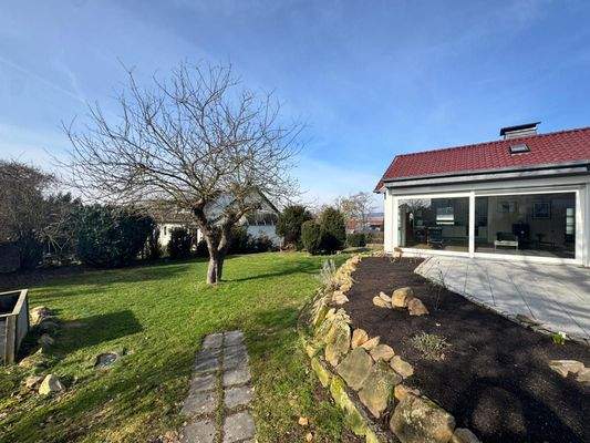 Blick in den Garten.JPG