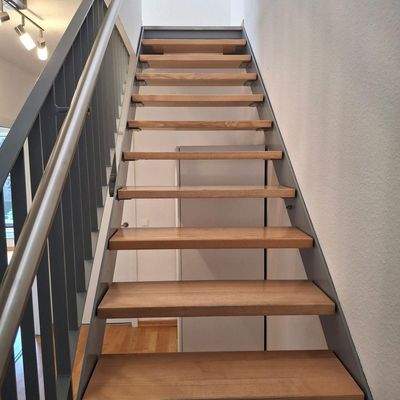 Treppe zu oberen Etage
