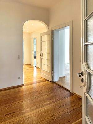 KPA 97 1. OG re vorder u. hinterer Flur.jpg