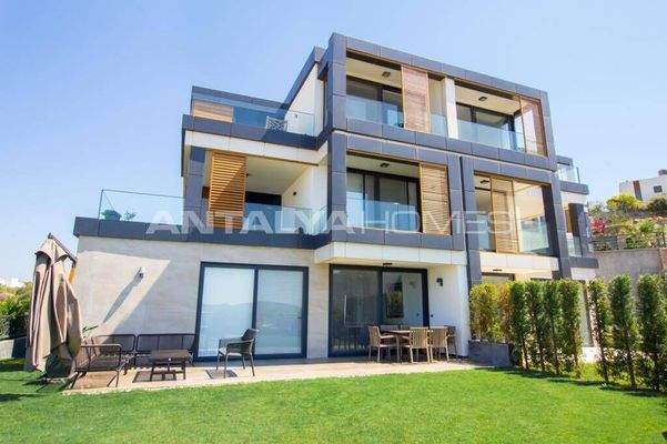 Ready to Move Apartments in a Secure Complex in Bodrum