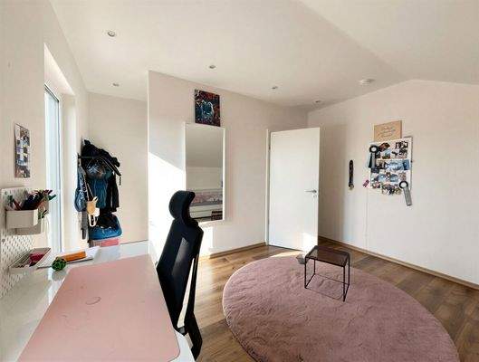 Balkonzimmer im 1. Obergeschoss