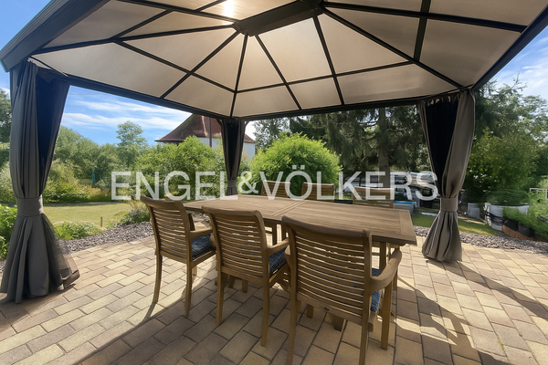 Gemütliche Sitzecke im Garten