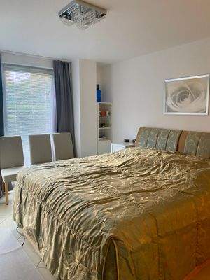 Schlafzimmeransicht IV