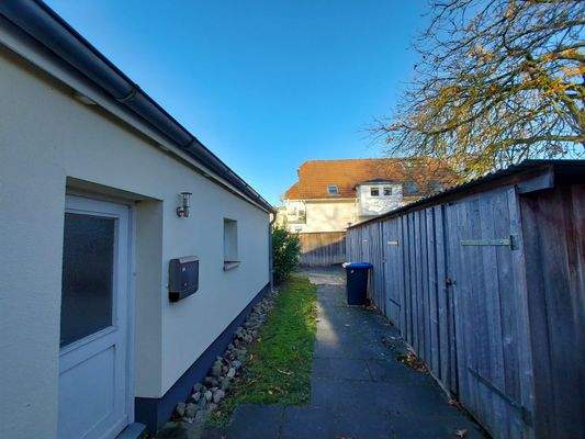 Geräteschuppen und Eingang Whg. 2a