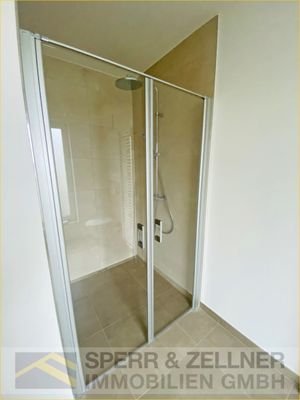 große Dusche Whg. B30