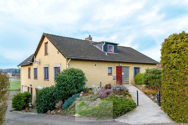 Aussen Haus 1