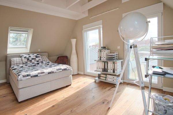 Das vordere Schlafzimmer Bild 2.jpg
