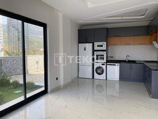 Detached House with a Private Swimming Pool in Alanya