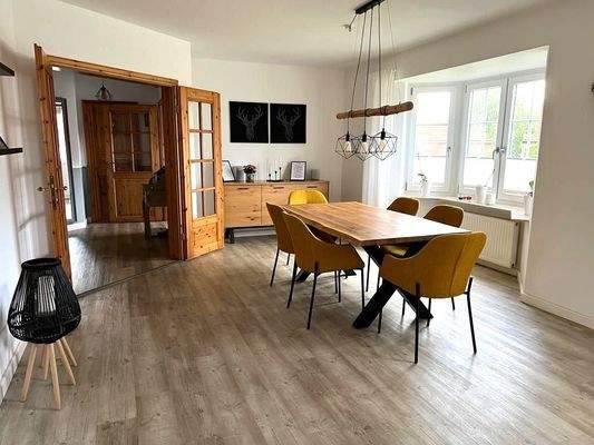 Wohn- und Esszimmer