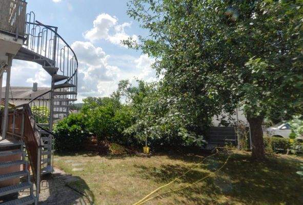 Garten hinter dem Haus.jpg