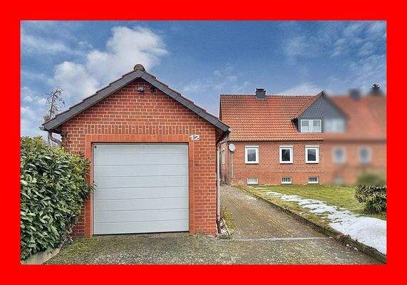 Doppelhaushälfte mit Garage