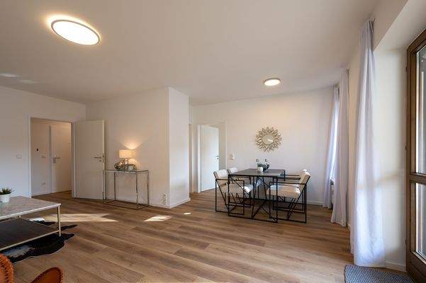 mit schönem Essbereich