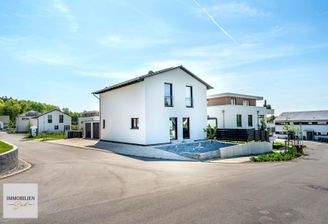 Einfamilienhaus - Energieeffizienzhaus  in Aach