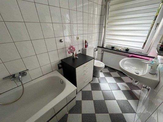 Badezimmer Erdgeschoss rechts