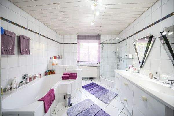 W1, 5,5 Zimmer, Bad 1