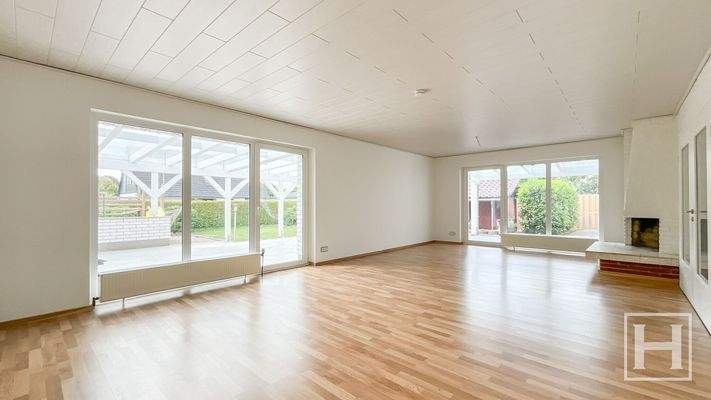 Geräumiger Wohnsalon