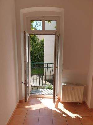 1.OG li Blick aus Küche