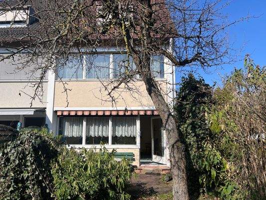 südliche Außenansicht.JPG