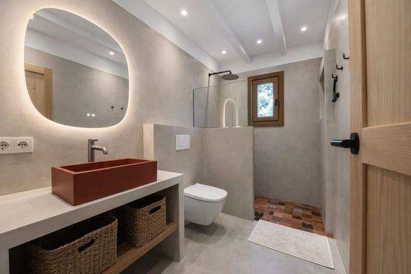 Bad mit ebenerdiger Dusche