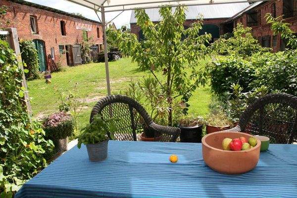 Blick in den Vierseitenhof - 1