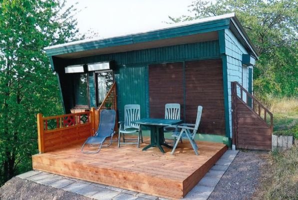 Gartenhaus mit Terrasse