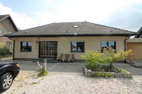 2 Fam. Haus in Rheinberg-Ossenberg