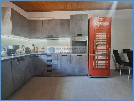 13e733d7a1dd4c25a9a8544fa5caebf3-original