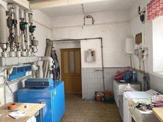 Ölheizung und Wirtschaftsraum