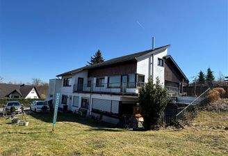 Ansicht mit Einliegerwohnung