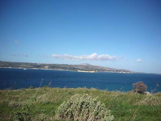Grundstück direkt am Meer mit Zugang zum Strand