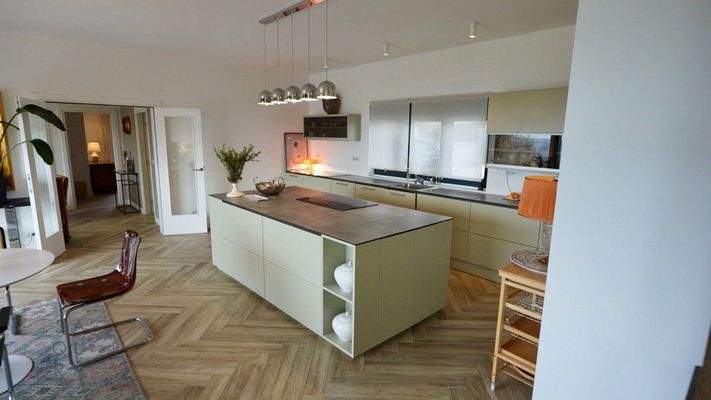 42ee9af1-e1a9-49dd-ac79-a70a02582426