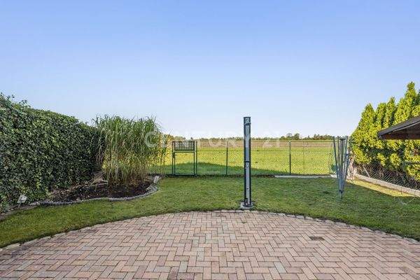Garten mit Terrasse & Feldblick
