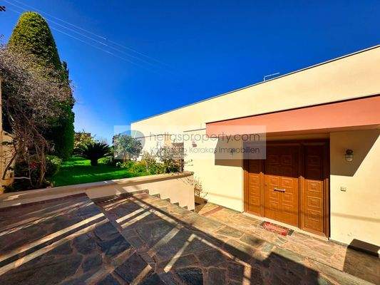 d2a6c4f667b54914aeb9623ea6fc7e77-original