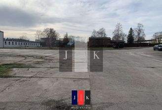 Befestigte Freifläche