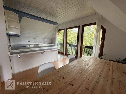 Küche und Essbereich DG