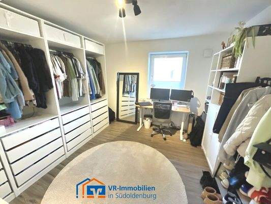 Arbeitszimmer/Ankleide