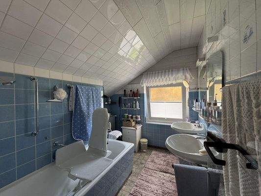 Bad Obergeschoss "Altbau"