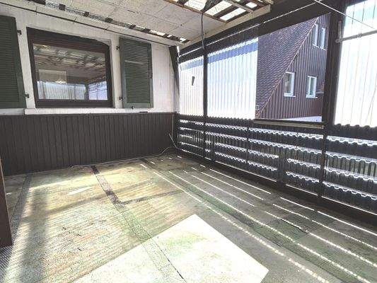 Terrasse vor Schlafzimmer im Anbau