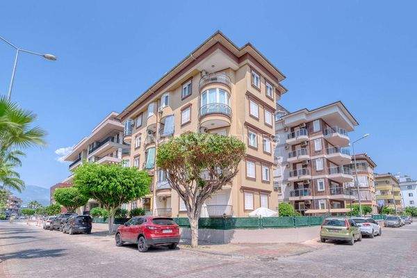 Furnished Flat in Seaside Complex in Obagöl, Alanya