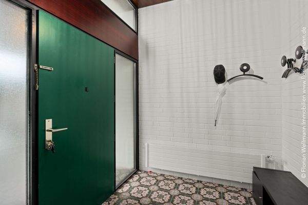 Eingangsbereich mit Windfang