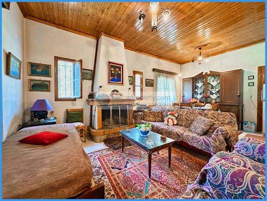 423d089768d544f58fbb0d4ed726e8a8-original