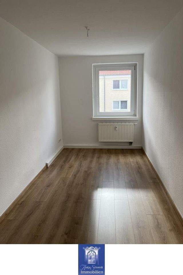 Ländliche Idylle! Schicke Wohnung mit großem Balkon und Tageslichtbad! - Foto 3