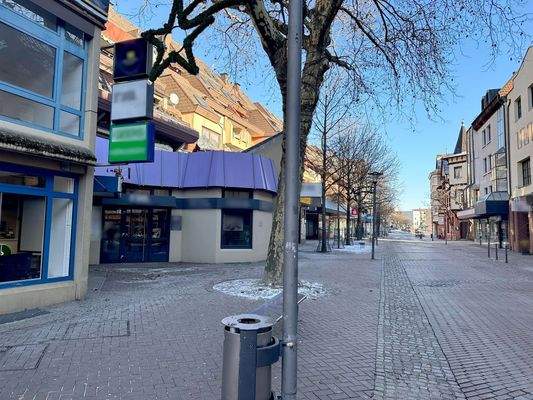 Ansicht auf das Objekt von der Fußgängerzone