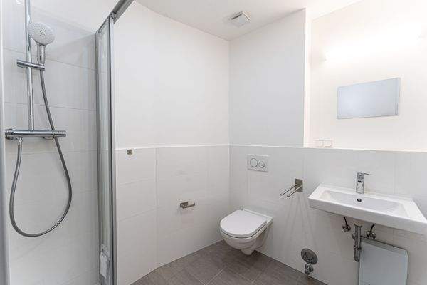 Box 75 Apt 6 (10 of 10).jpg