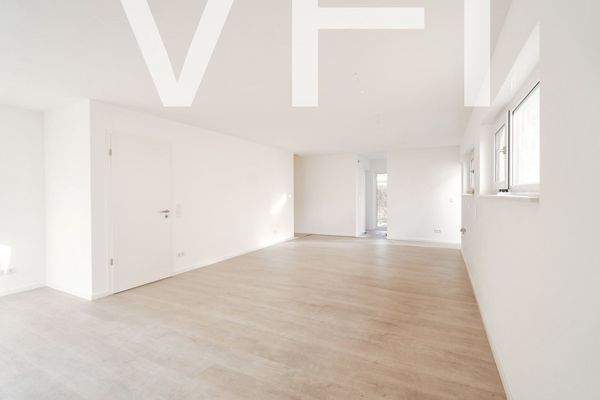 Wohnzimmer Blick zum Eingang