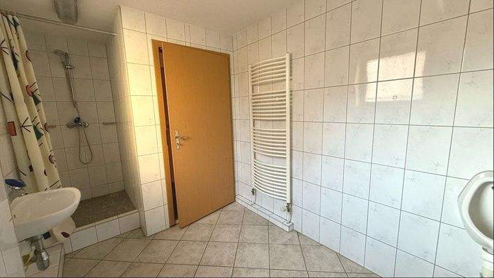 Foto-Dusche im Keller