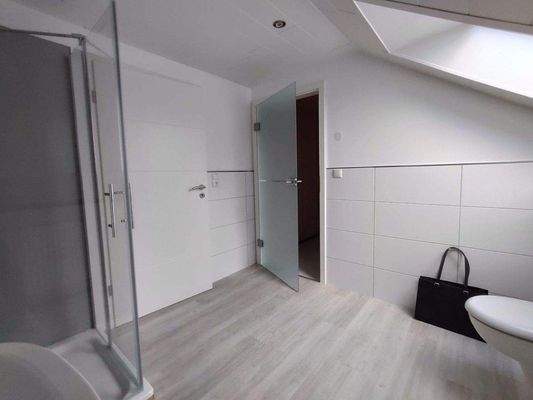 Duschbad im Obergeschoss 