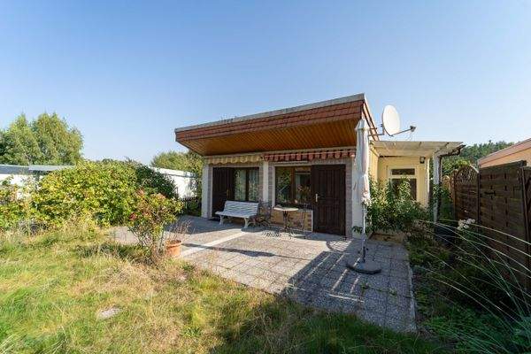 Außenansicht + Garten